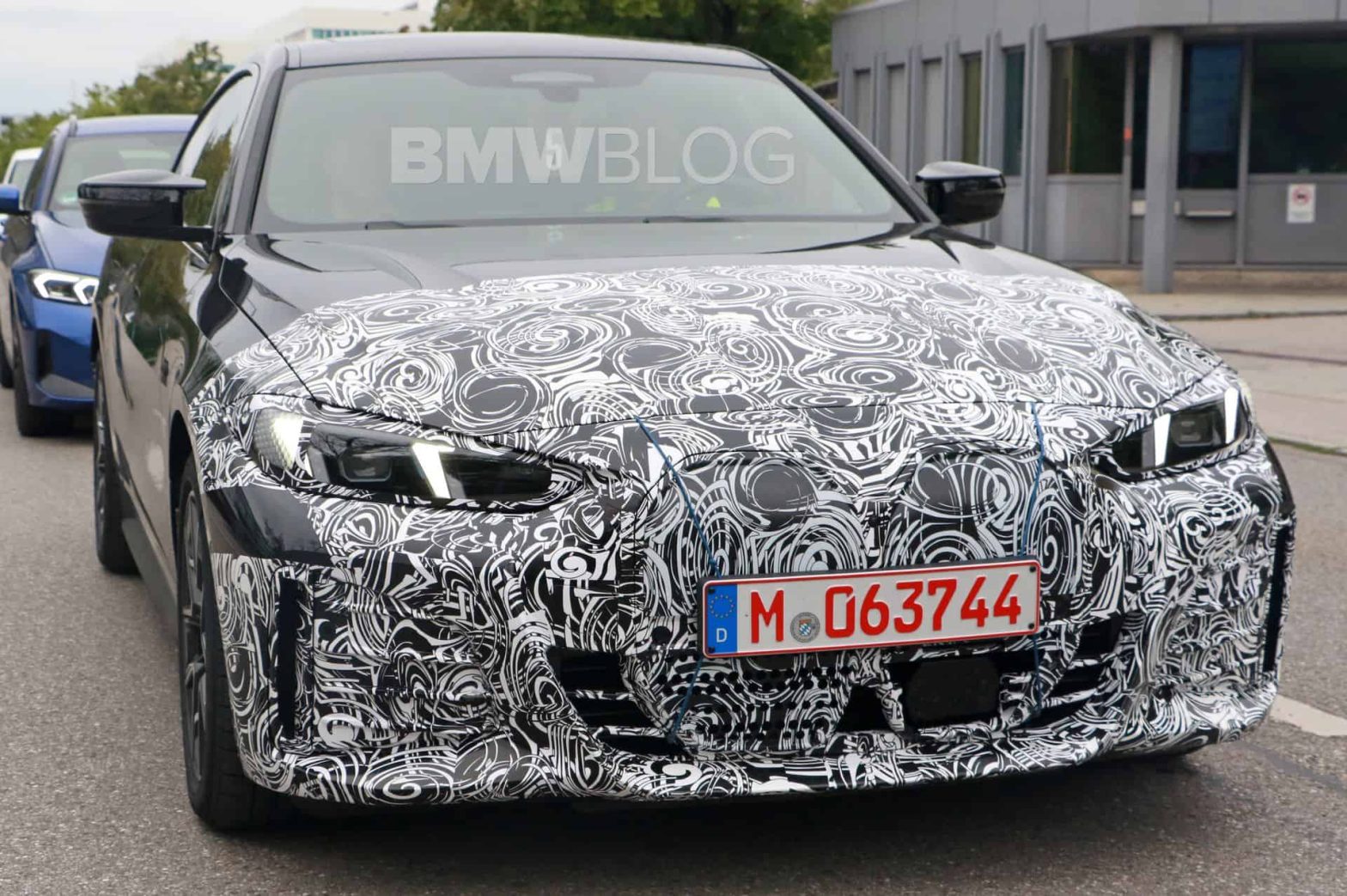 گزارش: BMW i4 در سال 2025 موتورها و/یا باتری ارتقا یافته دریافت خواهد کرد